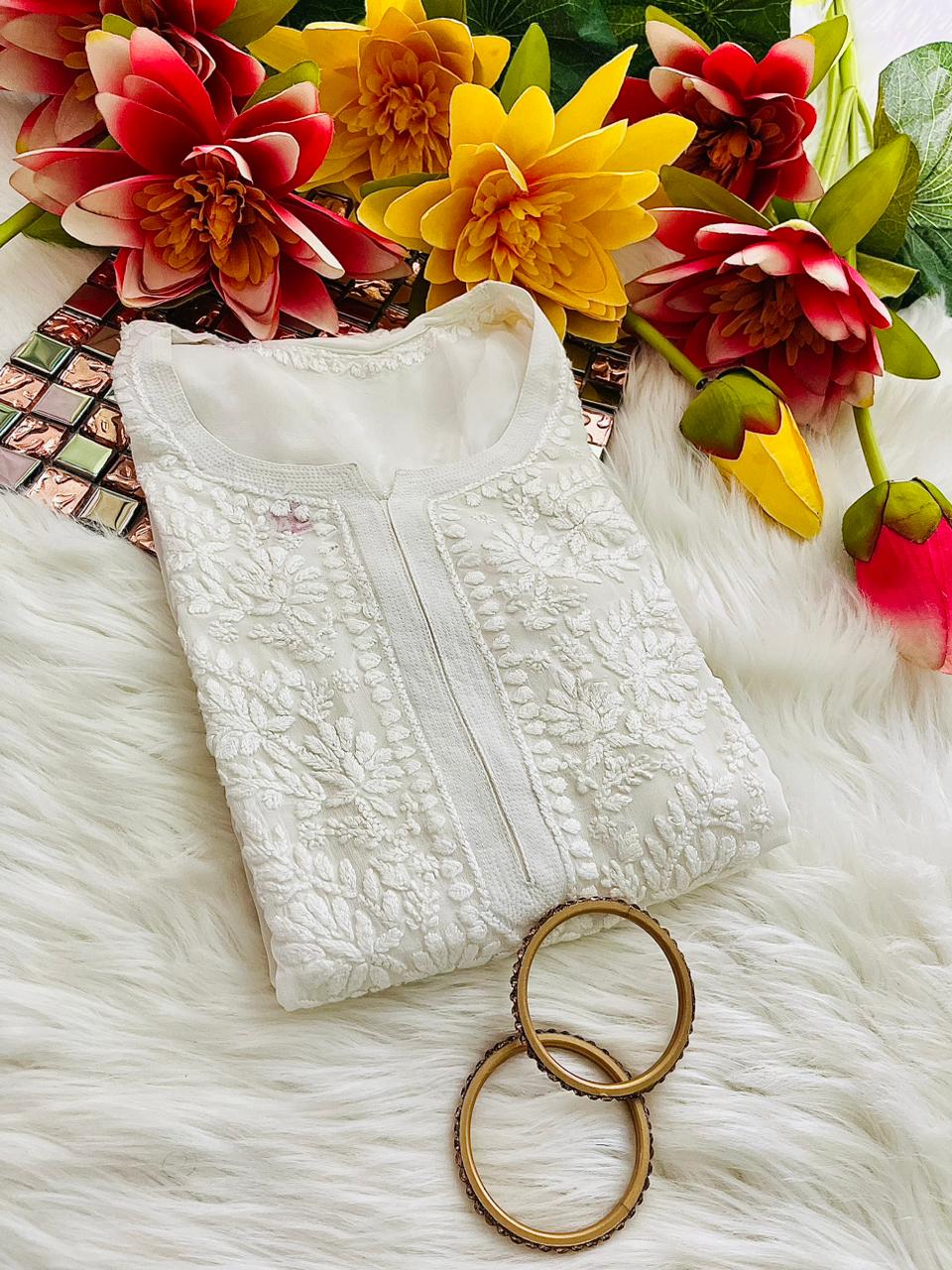 Saanvi Viscose Ghaspatti Kurti - Chikan Diaries